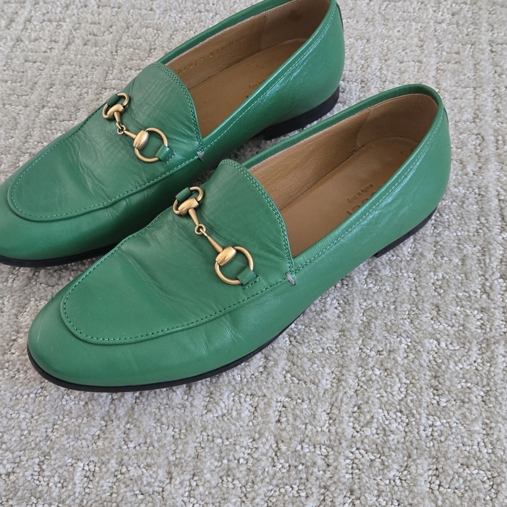 Gucci Green Leather Loafers with Gold Hardware - Picture 4 of 5